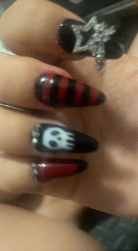 Black Grunge Nails, Nail Inspo Red, Nails Gothic, Punk Nails, Gothic Nails, Goth Nails, Grunge Nails, Black Grunge, Really Cute Nails