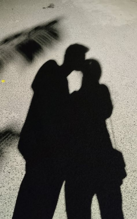 Couple| Couple Goals| Relationship Goals #couple #shadow #cutecouplepic #couplephotoinspo Back Hug Couple Mirror Selfie, Back Hug Couple, Faceless Couple Aesthetic, Couple Mirror Selfie Aesthetic, Faceless Couple, Couple Shadow, Mirror Selfie Aesthetic, Back Hug, Goals Couple