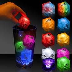 Led Ice Cubes, Black Gardens, Light Drinks, Dance Program, Drinks Bar, Trendy Bar, Combination Fashion, Blue Sapphire Pendant, Boat Party