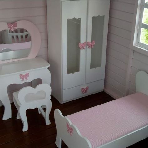 Kawaii Wardrobe Furniture, Kawaii Wardrobe, Princess Bedrooms, Dolly House, Girls Furniture, Baby Wardrobe, Doll Room, Toddler Room Decor, Dream Furniture