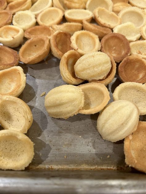 Oreshki -Ukrainian Walnut Shaped Cookies — The EGGDAY — The EGGDAY Oreshki Cookies, Oreshki Recipe, Walnut Shaped Cookies, Sourdough Bagels, Best Pecan Pie, Cinnamon Roll Bake, Shaped Cookies, King Cake, No Bake Pies