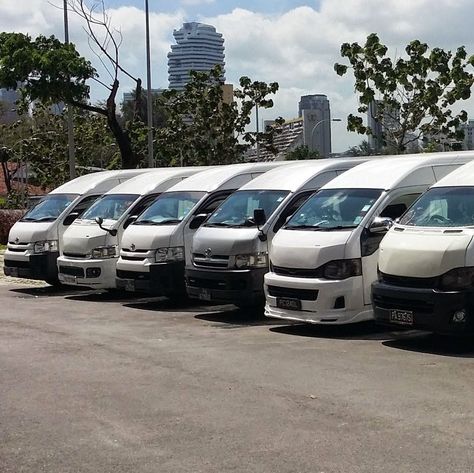 Mini Bus Charter Singapore Friends Bonding, Hand Carry Luggage, Traveling Together, Large Travel Bag, Mini Bus, Taxi Cab, Singapore Travel, Toyota Hiace, Bus Travel