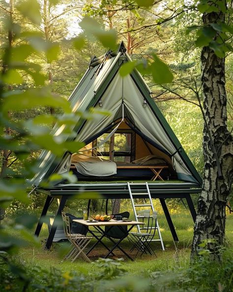 Forest Shelter, Camping Inspiration, Glamping Resorts, Camping Set Up, Luxury Camping, Camping Glamping, Camping Fun, Camping Life, Go Camping