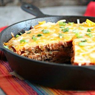 Mexican Tortilla Pie | 25 Delicious Dinners You Can Make With Ground Beef Or Turkey Mexican Pie, Tortilla Pie, Taco Pie Recipes, Mexican Tortilla, Taco Pie, Cast Iron Recipes, Romantic Dinner Recipes, Dinner With Ground Beef, Salad Recipes For Dinner