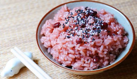 Red beans are one of the key ingredients for longevity in the Blue Zone, Okinawa, Japan. Red Bean Rice, Current Recipes, Red Bean And Rice Recipe, Red Rice Recipe, Macrobiotic Recipes, Bean Rice, Japanese Grocery, Azuki Bean, Rice Varieties