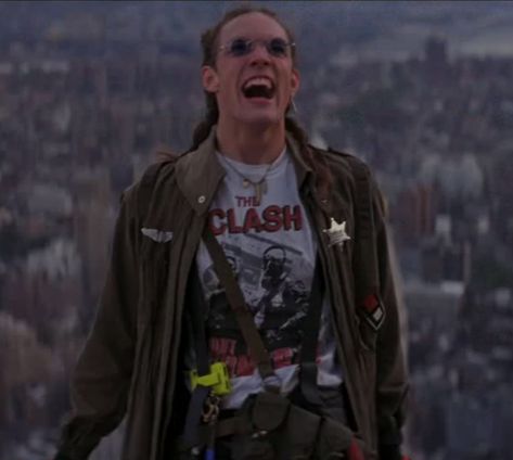 cereal killer (oml this ss was so hard to get) Matthew Lillard Hackers, Hackers 1995, Matt Lillard, Hackers Movie, Slc Punk, Matthew Lillard, Punk Style Outfits, Matthew 3, 2013 Swag Era