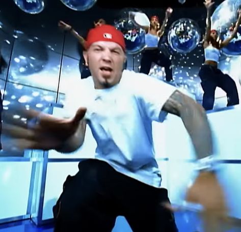 Fred Durst 90s Outfit, Fred Durst Halloween Costume, Fred Durst Costume, Limp Bizkit Halloween Costume, Fred Durst Outfit, Fred Durst 90s, Fred Durst Pfp, Fred Durst Funny, Korn And Limp Bizkit