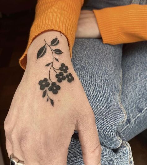 Mens Tattoos, 16 Tattoo, Tattoo Meanings, Dream Tattoos, Hand Tattoo, Simplistic Tattoos, Skin Art, Piercing Tattoo, Tattoo Inspo