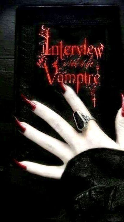 Vampire Goth Aesthetic, Victorian Vampire, The Vampire Chronicles, Vampire Love, Goth Wallpaper, Vampire Goth, Vampire Queen, Gothic Vampire, Vampire Art