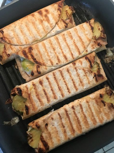 Panini Recipes Healthy, Healthy Panini, Turkey Lunch Meat, High Fiber Low Carb, Panini Recipes, Recipe Builder, Weight Watchers Recipes Desserts, Cuban Style, Calorie Meals