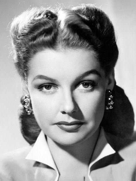 Ann-sheridan Golden Era Hollywood, George Brent, Hollywood Forever Cemetery, Ann Sheridan, San Quentin, Travel Hair, Old Hollywood Actresses, Black And White Movie, Classic Movie Stars