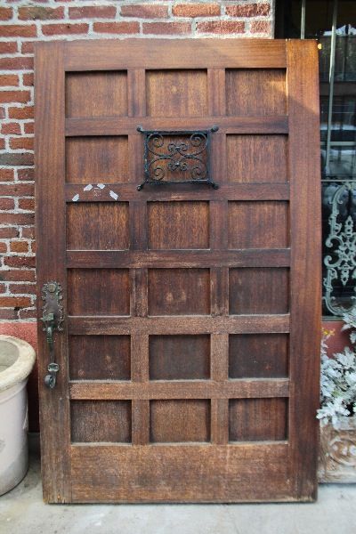 Spanish Revival 1920's Front Door With Original Hardware, Doors, Antique Architectural at Revival Antiques Spanish Revival Front Door, Hacienda Style Homes House Plans, Homestead Exterior, Spanish Revival Bathroom, Spanish Style Doors, California Style Decor, Spanish Revival Kitchen, Green Living Rooms, Mexico Homes