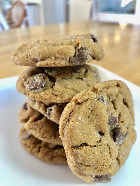 Praise Hands, Ginger Chocolate, Christmas Cookie Swap, Cookie Crisp, Hello Holiday, Ginger Snap Cookies, Ginger Cookies, Sweet Roll, Grocery Stores