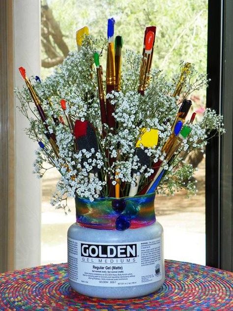 An artist's bouquet Art Center Piece Ideas, Art Museum Party Theme, Art Supply Centerpieces, Artist Centerpiece Ideas, Artist Graduation Party, Art Themed Graduation Party, Artist Party Theme, Art Gallery Party Theme, Art Graduation Party