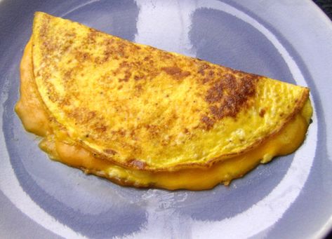 Omelette Bake, Scrambled Egg Recipes, Cheese Omelette Recipe, Easy Omelette, Motel Design, Cheesy Snacks, Omelet Recipes, Boil Egg, Food Nostalgia