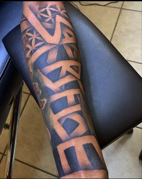 Leg Tats, Black Men Tattoos, Best Neck Tattoos, Dragon Sleeve, Inner Forearm Tattoo, Stencil Outline, Dragon Sleeve Tattoos, Men Tattoos Arm Sleeve, Men Tattoos