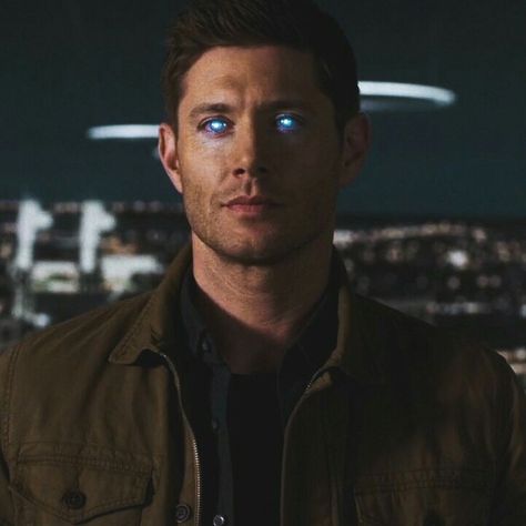 Michael Supernatural, Sam And Dean Supernatural, Supernatural Baby, Dean Winchester Shirtless, Supernatural Bunker, Supernatural Movies, Supernatural Art, Supernatural Dean Winchester, Winchester Supernatural