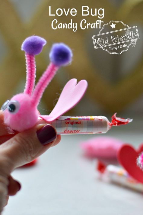 This Love Bug is a Valentine's Day Homemade Craft that's also a fun treat for kids. Perfect for Valentine's gifts and school party favors. www.kidfriendlythingstodo.com #valentinesdaygift #valentinesdaycraftforkids #valentinesdaycandycraft #lovebugvalentinesdaycraft Valentine School Treats Classroom, Valentines Day Goodie Bags For School, Kids Craft Fair Ideas, Kids Candy Crafts, Daycare Treats, Bug Candy, Valentines 2024, Classroom Snacks, School Party Favors