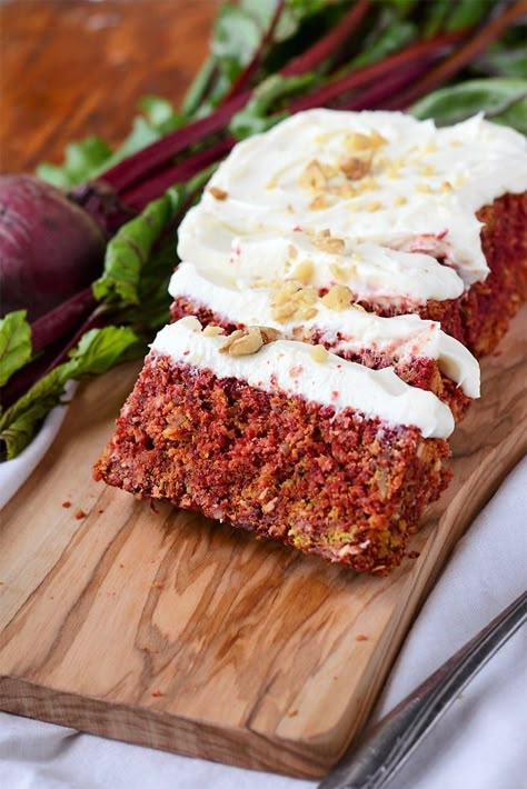 Rustic Beet Cake with Cream Cheese Icing Beetroot Cake Recipe, Beet Cake, Beetroot Cake, Cake With Cream Cheese Icing, Cake Recipes At Home, Nursing Cake, Cake Frosting Recipe, Cake With Cream Cheese Frosting, Beet Recipes