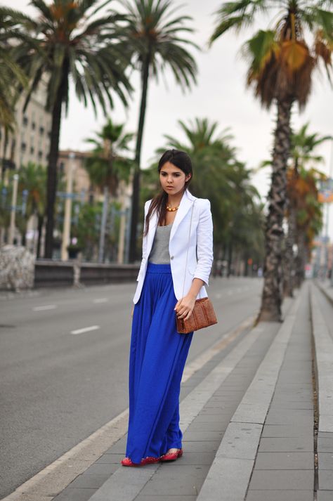 the golden diamonds Cobalt Blue Skirt Outfit, Royal Blue Pants Outfit, Blue Pants Outfit, White Blazer Outfits, Maxi Blazer, Blue Maxi Skirt, Outfit Trends, Blue Maxi, Skirt White