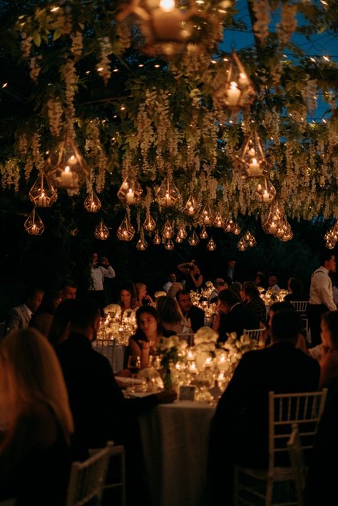 Twilight Wedding Aesthetic Reception, Outside Wedding Aesthetic, Aesthetic Wedding Venues Forest, Twilight Forest Wedding, Wedding Twilight Inspired, Quaint Wedding Ideas, Twilight Theme Wedding, Twilight Wedding Ideas, Wedding Places Aesthetic