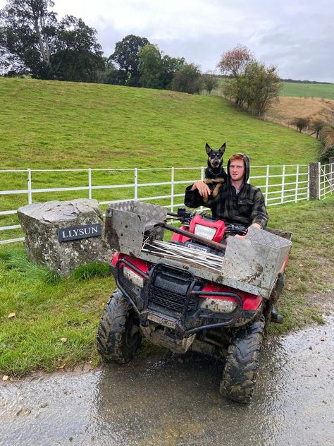 Montgomeryshire farmer wins community farming award || A young Montgomeryshire farmer has been named as the Wales winner of the NFU’s Community Farming Heroes Awards. https://www.agriland.co.uk/farming-news/montgomeryshire-farmer-wins-community-farming-award/ Farmer Astethic, Farmer Guy Aesthetic, Farmer Lifestyle, Farmer Boy Aesthetic, Farmer Boyfriend, Community Farming, Farming Family Aesthetic, Farm Family Asethic, Farmer Aesthetic