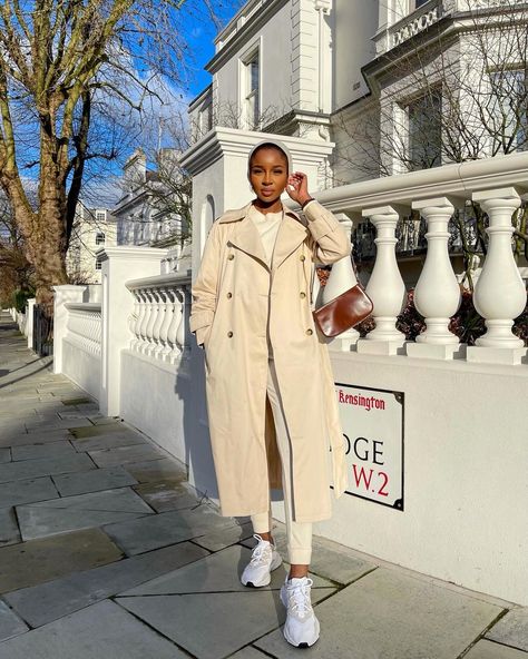 Aisha Ibrahim 🇬🇧🇳🇬 on Instagram: “#AD A good pair of shoes are always the perfect finishing touch to every great outfit. And my @adidas ozweego trainers from @officeshoes…” Outfits With Ozweego Shoes, Adidas Ozweego Outfit Women, Adidas Ozweego Outfit, Ozweego Outfit Women, Office Trainers, Fits Modest, Fashion 2025, Outfit Modest, Korea Trip