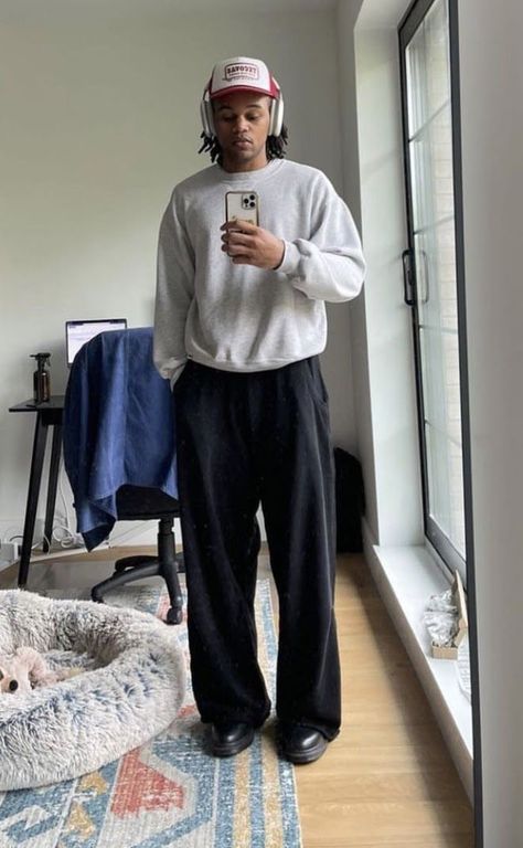 Baggy Pants For Men, Style Baggy Pants, Guy Fits, Pants Outfit Men, Shoes 2023, Aesthetic Spring, Street Fashion Men Streetwear, Mens Outfit Inspiration, Mens Fashion Casual Outfits