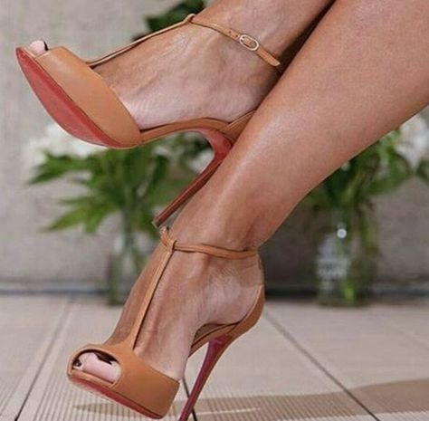 Just stunning shoes Sepatu Pump, Hak Tinggi, Trendy High Heels, Pumps Shoes, Gorgeous Shoes, Fabulous Shoes, Hot Shoes, Sandals Women, Crazy Shoes