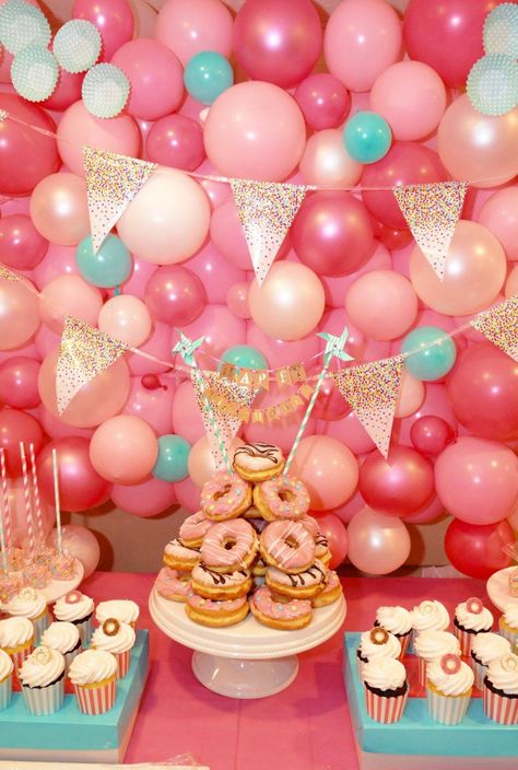 Bd Ideas, Doughnut Party, Donut Themed Birthday Party, Birthday Donuts, Baptism Ideas, 26th Birthday, Birthday Brunch, 10th Birthday Parties, Donut Party