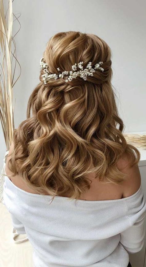 Half up medium length for a Spring bride Here is one of those wedding half up half down that stands out with its creativity.... Bridal Hair Fresh Flowers, Deb Hair, Half Up Hairstyles, Bride Hairstyles For Long Hair, Partial Updo, Hairstyle Braid, Half Up Wedding, Half Up Wedding Hair, Wedding Hairstyles For Medium Hair