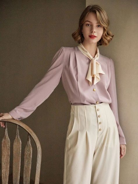 Modern Vintage Clothing Styles, Vintage Blouse Aesthetic, Outfits For Older Women, Vintage Style Blouses, Blouse Simple, Poet Blouse, Simple Retro, Look Retro, Vintage Outfit