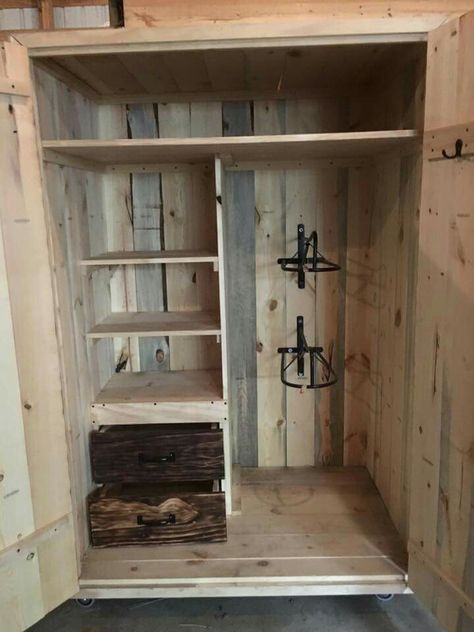 Tack locker for each horse I only have one but still cute Horse Tack Cabinet, Hay Box Horse, Tack Closet Ideas, Diy Tack Locker, Horse Cabinet, Tack Cabinet, Tack Closet, Saddle Pad Storage, Horse Storage