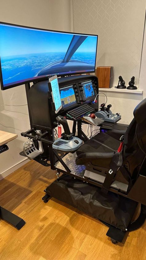 Home Flight Simulator, Flight Simulator Setup, Airplane Simulator, Barn Rum, Plane Cockpit, Cockpit Simulator, Flight Simulator Cockpit, Mechanic Engineering, Racing Chair