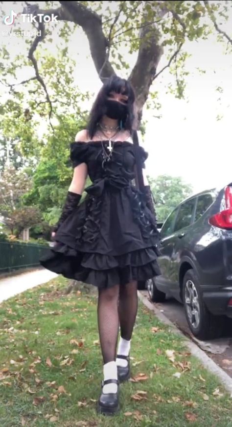 Gothic Outfit Inspiration, Goth Outfits Girl, Alt Dress Outfits, Gothic Outfits Aesthetic, Gothcore Outfits, Alt Dresses, E Girl Outfits, Walking Down The Street, Alt Outfits