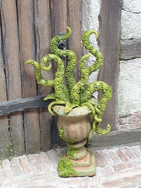 Creepy Plants Halloween Diy, 60 Bob Hairstyles, Scary Garden, Spooky Plants, Halloween Plants, Bob Hairs, Fleurs Diy, Halloween Garden, Short Hair Over 60