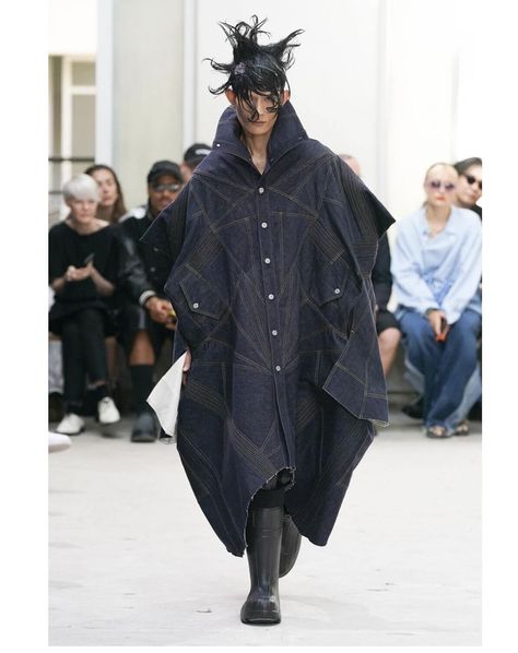 Japanese Mens Fashion, 2024 Menswear, Cape Designs, Mens Fashion Week, Junya Watanabe, Spring Summer 2024, Future Fashion, Menswear Collection, College Fashion