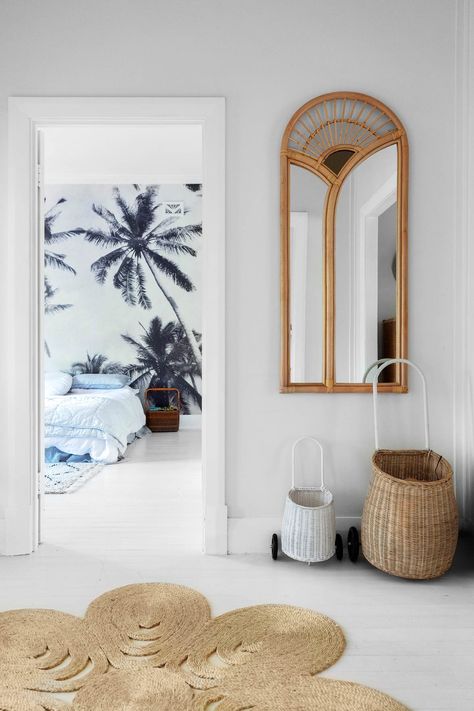 With its sunny studio and free-spirited style, this Californian-style bungalow in Fremantle, Western Australia is a beautiful reflection of the creative family who live and work here. Coastal Hallway, Chic Beach House, California Bungalow, Office Tour, Victorian Tiles, Modern Rustic Homes, Studio Kitchen, Bungalow Style, Free Spirit Style