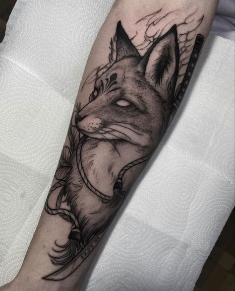 Fox Forearm Tattoo Women, Fox Tattoos Men, Blackwork Fox Tattoo, Fox Tattoo Forearm, Creepy Fox Tattoo, Fox Forearm Tattoo, Kitsune Irezumi, Black Fox Tattoo, Fox Face Tattoo