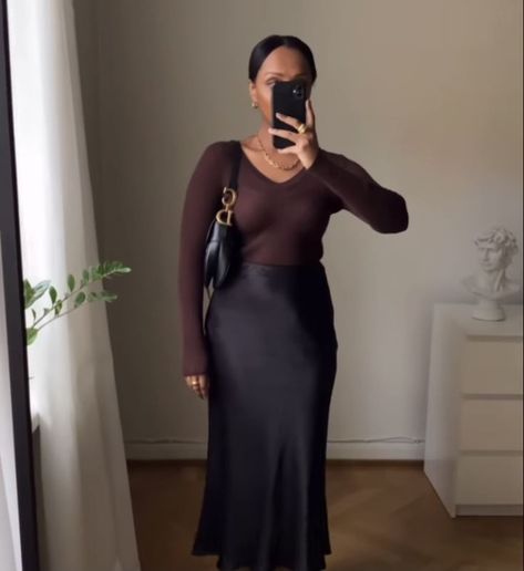 Modesty Outfit Ideas, Modest Corporate Fashion, Modest Satin Skirt Outfit, Femmeblk Outfits, Midsize Modest Fashion, Spa Attire, Midsize Office Outfit, Modest Outfits Black Women, Black Silk Skirt Outfit