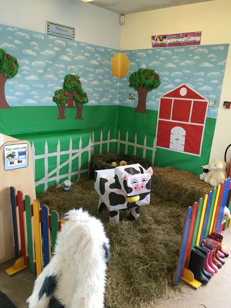 Farmyard role play area Farm Play Areas For Classrooms, Farming Dramatic Play, Farm Role Play Area Eyfs, Farm Eyfs, Role Play Areas Eyfs, Farm Vbs, Farm Classroom, Reception Classroom, Play Farm