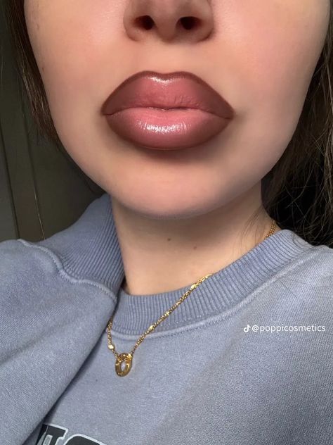 Lipstick Ideas, Glossy Lips Makeup, Makeup Recipes, Office Makeup, Everyday Makeup Tutorials, Lip Makeup Tutorial, Lip Combo, Face Beat, Dope Makeup