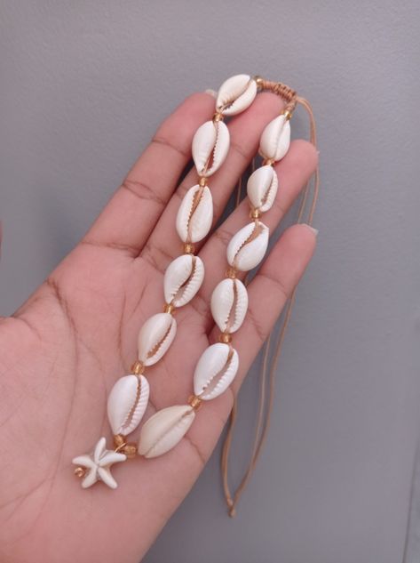 Diy Jewelry Unique, Fantasy Aesthetic, Cute Little Things, Beaded Accessories, Micro Macrame, Beach Aesthetic, Shell Necklaces, Summer Baby, Summer Vibes