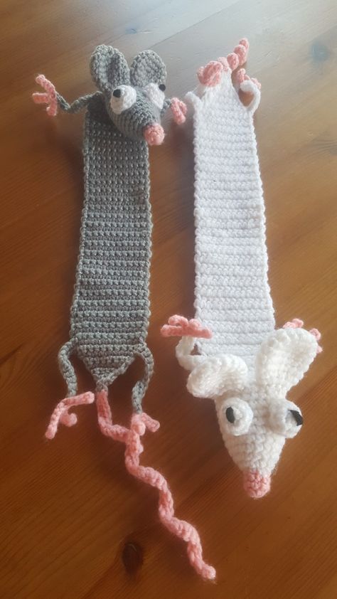 Rat Crochet Bookmark, Crochet Easy Patterns, Small Crochet Gifts, Crochet Clothes For Kids, Cool Crochet, Crochet Bookmark Pattern, Animal Knitting Patterns, Kids Crochet, Crochet Animals Free Patterns