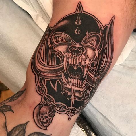 @kimsaigh on Instagram: “28 years deep in tattooing, and I get to do my first war pig tattoo- thanks Matt!! #motorhead @memoirtattoo” Motorhead Tattoo Ideas, Motorhead Tattoo, Lion Forearm Tattoos, Music Tattoo Sleeves, Pig Tattoo, Scary Tattoos, Tattoo Sleeves, 3 Tattoo, Anchor Tattoo