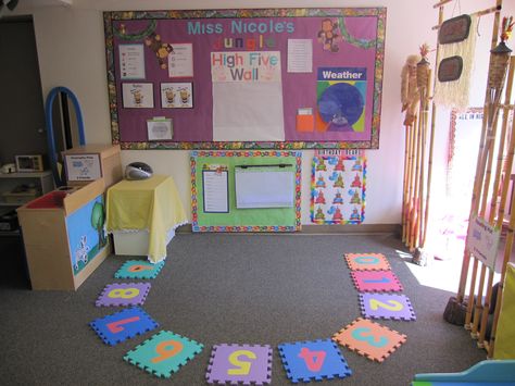 circle time Circle Time Sitting Ideas For Preschool, Circle Time Area Preschool, Preschool Circle Time Area, Circle Time Seating Ideas Preschool, Classroom Circle Time Area, Circle Time Ideas For Preschool Display, Circle Time Area Set Up, Circle Time Ideas For Preschool Board, Circle Time Seating