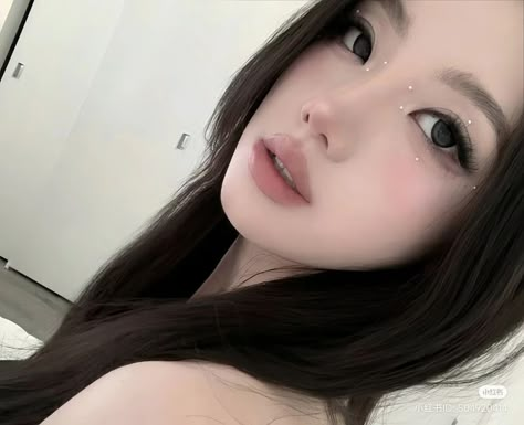 Asian Makeup Looks, Soft Makeup Looks, Ulzzang Makeup, Douyin Makeup, Image Swag, Ethereal Makeup, Asian Eye Makeup, Cute Makeup Looks, Soft Makeup