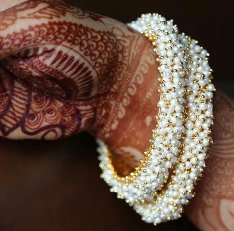 Pearl Kangan, Pearl Bangle Designs, Pearls Bangles, Fancy Bangles, Pearl Bangles, Indian Wedding Jewelry Sets, Indian Jewelry Earrings, Indian Bridal Jewelry Sets, Fancy Jewellery Designs