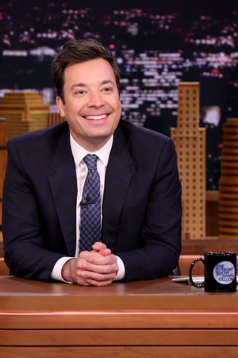 Jimmy Fallon Aesthetic, Jimmy Fallon Show Aesthetic, Jimmy Fallon Funny, Tonight Show With Jimmy Fallon, Fun Icebreaker Games, Jimmy Fallon Show, Jimmy Fallon Tonight Show, New Adventure Quotes, Late Night Show