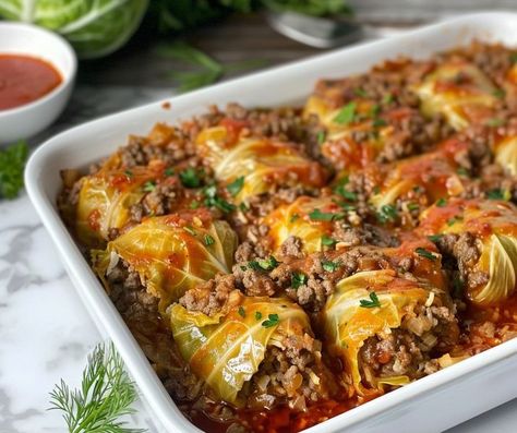 RecipesNectar Venezuelan Shredded Beef, Easy Stuffed Cabbage, Easy Comfort Food Dinners, Cabbage Casserole Recipes, Cabbage Rolls Recipe, Homemade Dinner, Easy Comfort Food, Cabbage Rolls, Creamy Mashed Potatoes